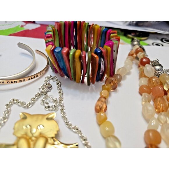 Vintage to Modern Jewelry Lot Brooches Rings Necklaces Bracelets Earrings - Picture 14 of 16